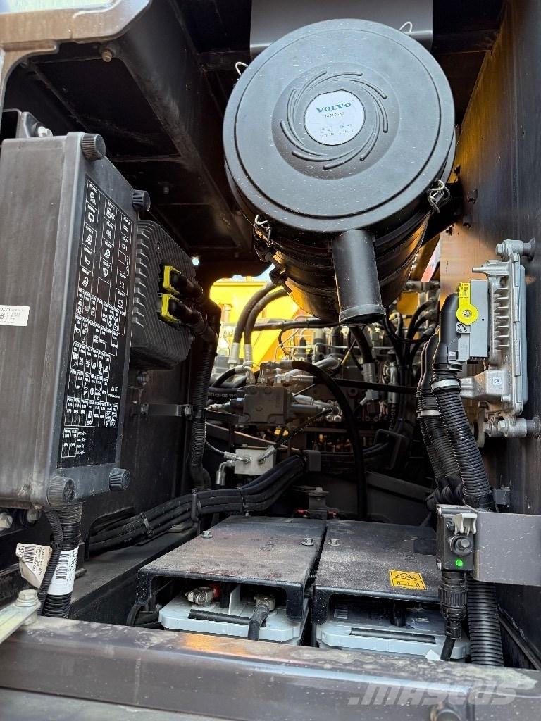 Volvo EC220E Rupsgraafmachines