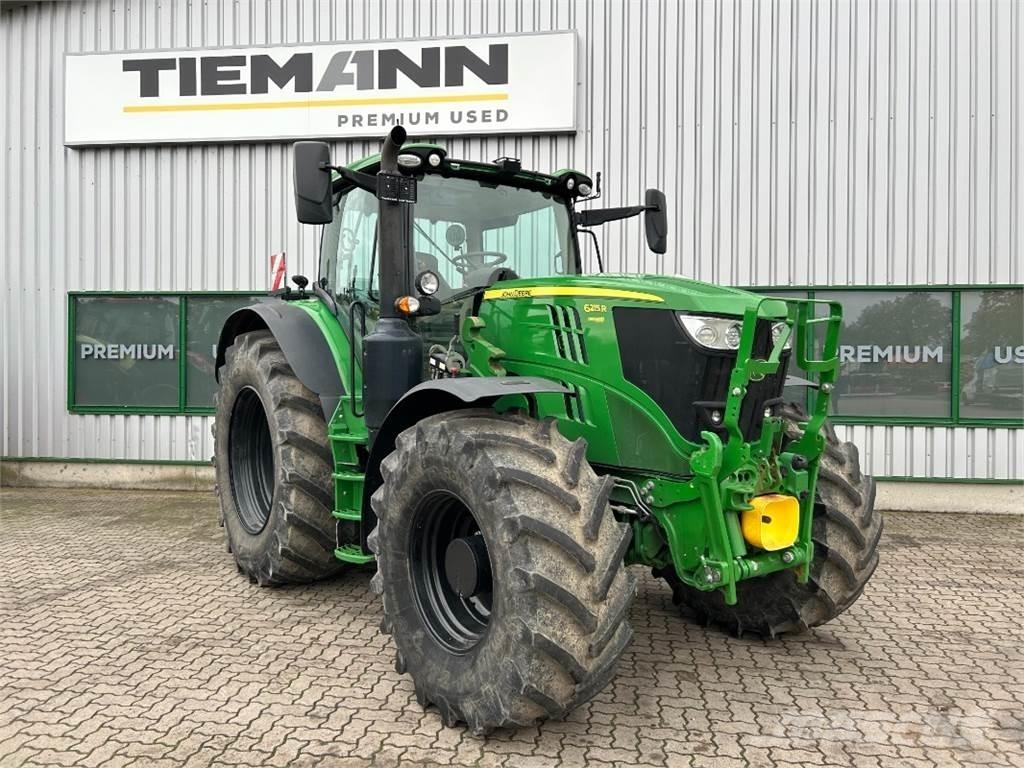 John Deere 6215R Tractoren
