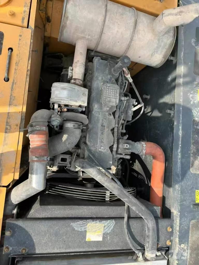 Hyundai 215VS Rupsgraafmachines