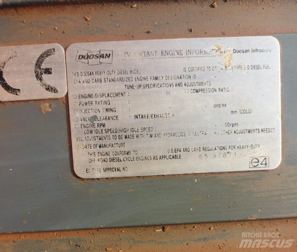 Doosan DX 300 LC-5 Rupsgraafmachines