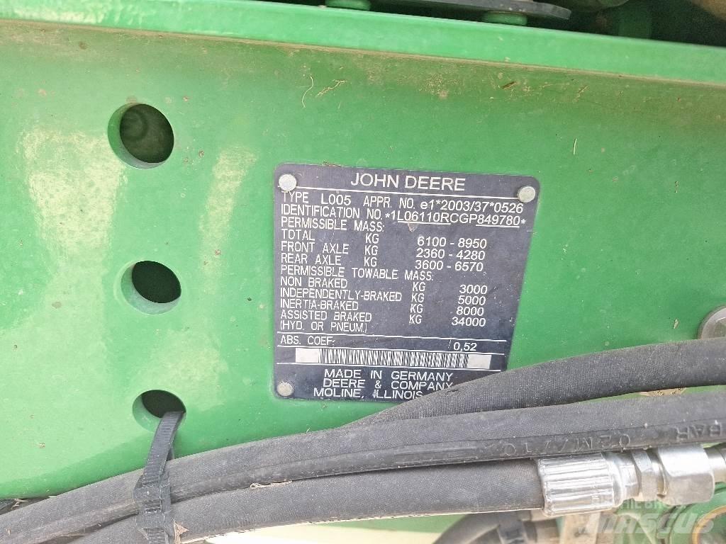 John Deere 6110R Tractoren