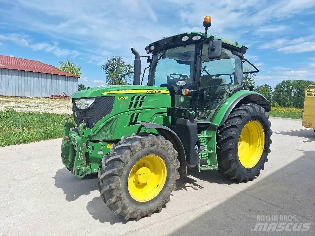 John Deere 6110R Tractoren