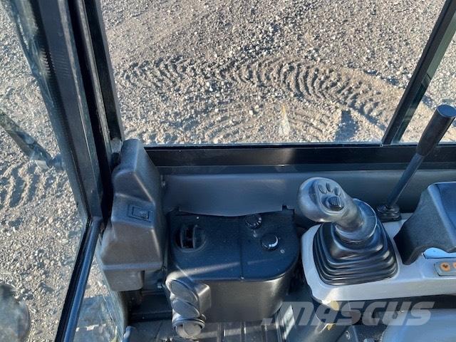 Komatsu PC16R HS Minigraafmachines < 7t