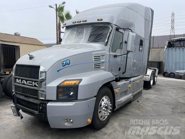 Mack Anthem Trekkers