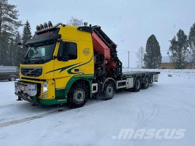 Volvo FM 13 8*4 Vlakke laadvloer met kraan