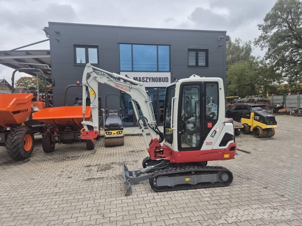 Takeuchi TB225 V0B Minigraafmachines < 7t