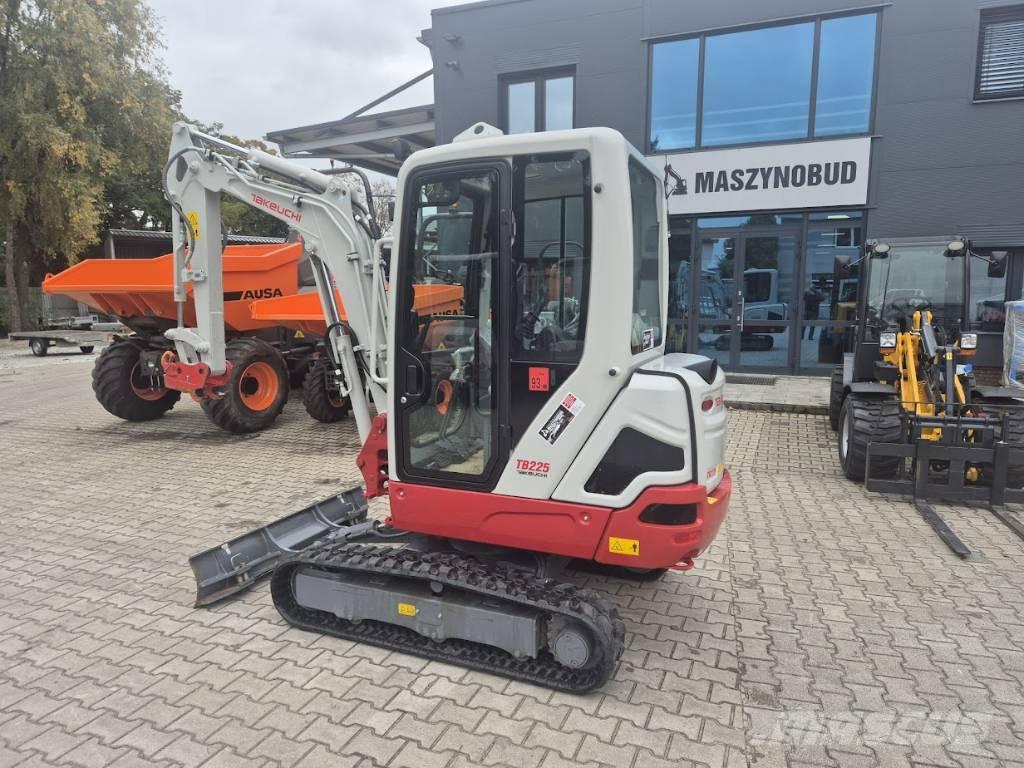 Takeuchi TB225 V0B Minigraafmachines < 7t