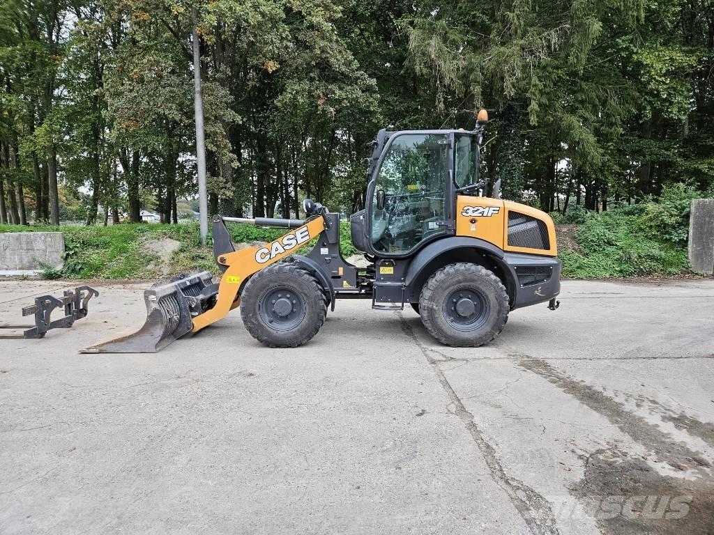 CASE 321F Wielladers