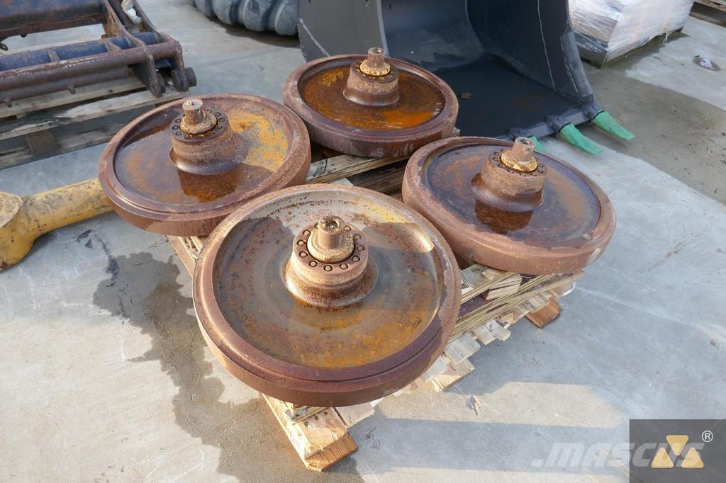 CAT 323-1170 Banden, wielen en velgen