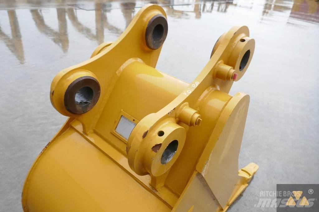 CAT 320 Bucket Bakken