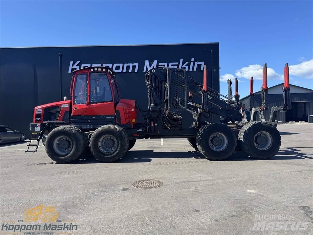 Komatsu 895 Uitrijwagens