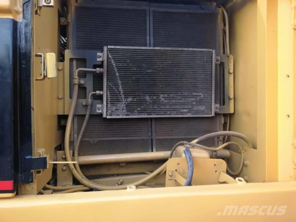 CAT 320C Rupsgraafmachines