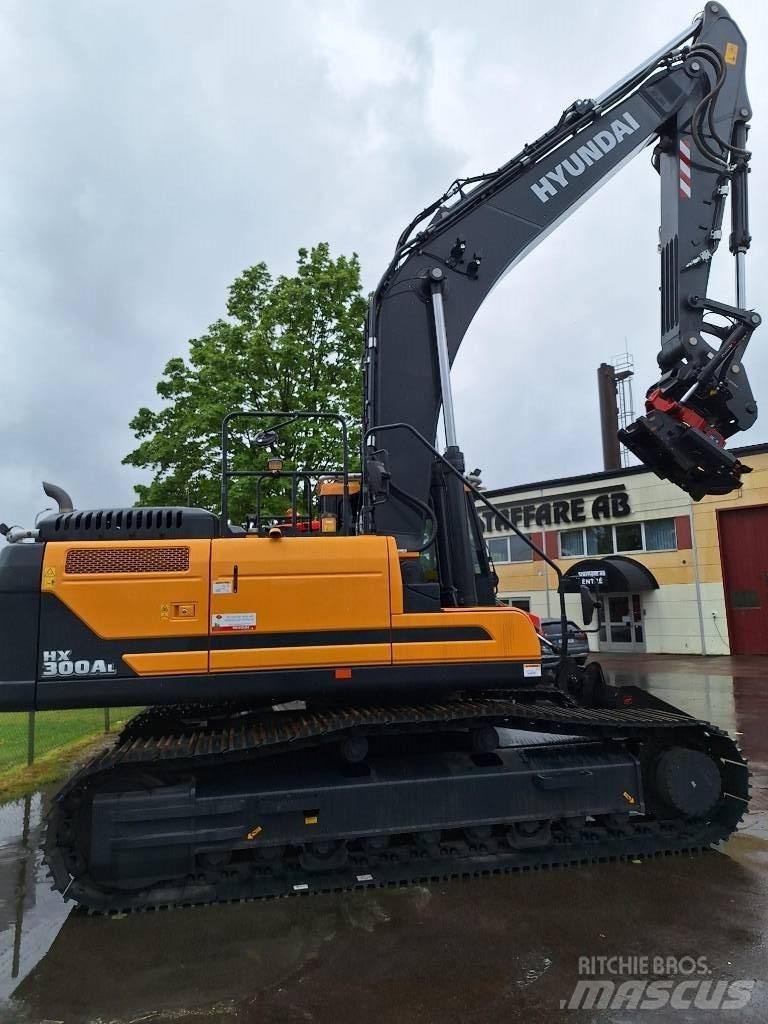 Hyundai HX 300 AL Rupsgraafmachines