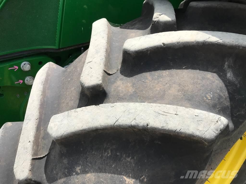 John Deere 6130 M Tractoren
