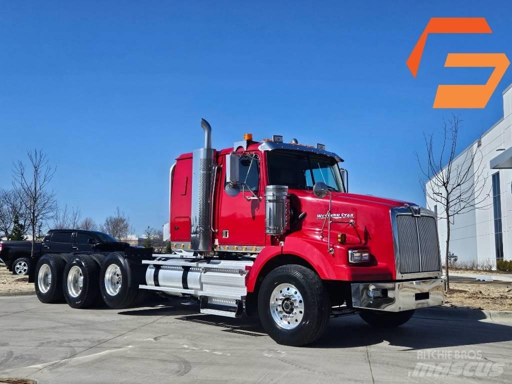 Western Star 4900 SB Trekkers