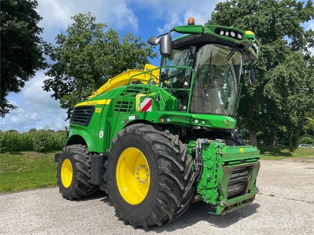 John Deere 9600i Getrokken veldhakselaar