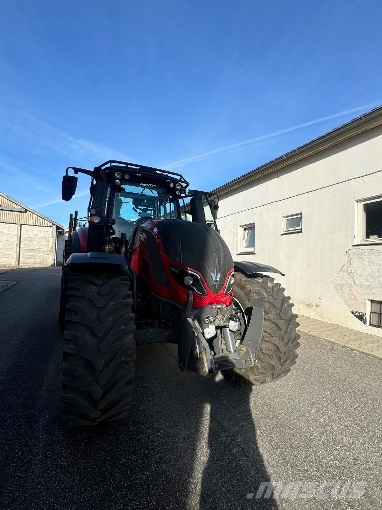 Valtra T 214 D Bosbouw tractoren