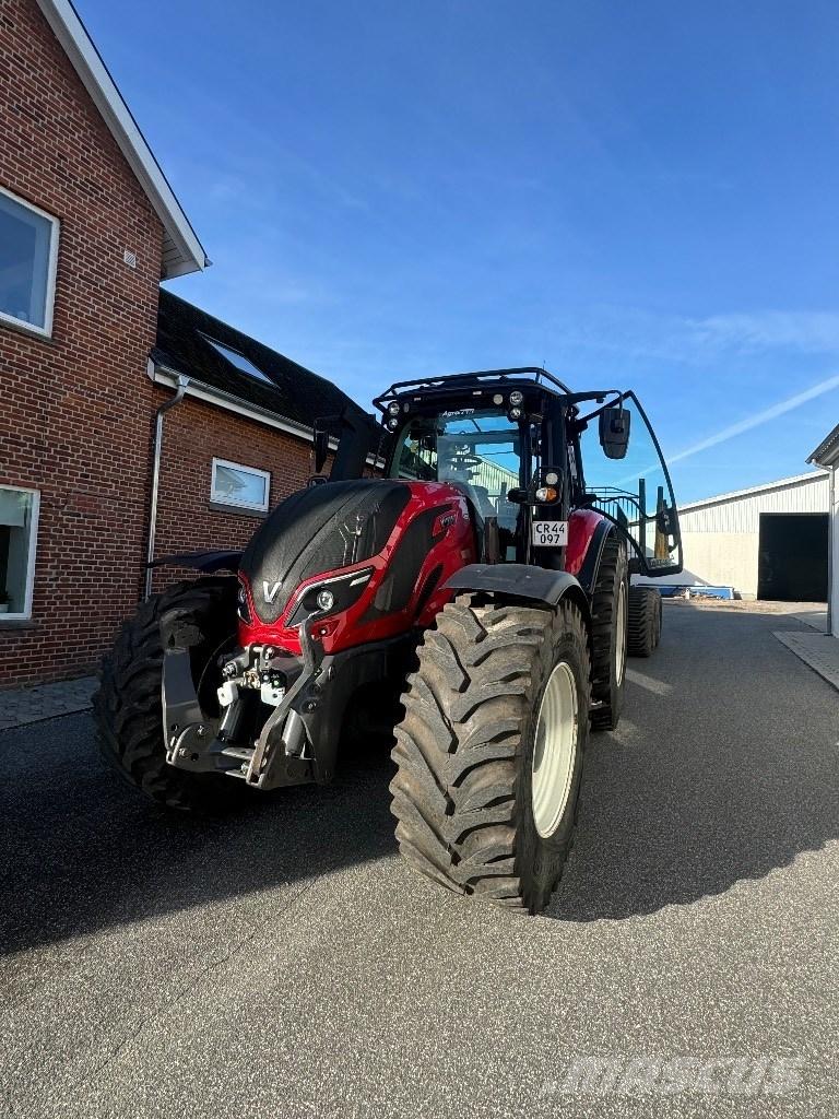 Valtra T 214 D Bosbouw tractoren