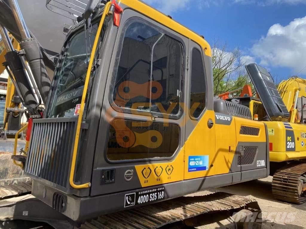 Volvo EC 200 D Rupsgraafmachines