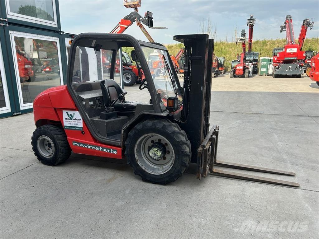Manitou MH25-4 Vorkheftruck voor zwaar terrein