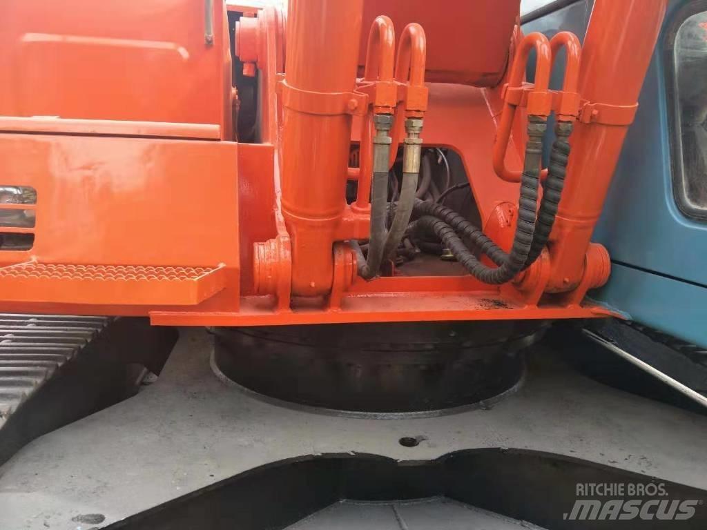Hitachi EX 200-3 Rupsgraafmachines