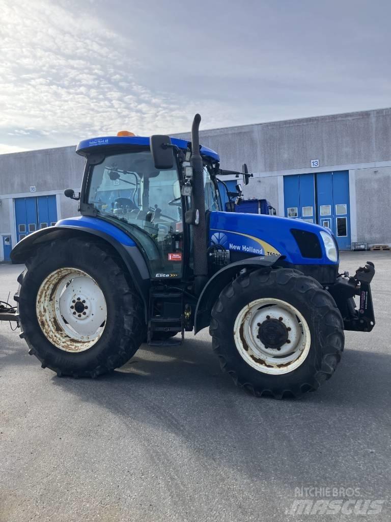 New Holland T 6020 Tractoren