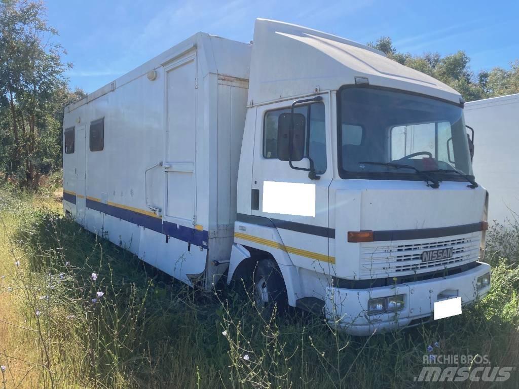 Nissan CAMPER L70 Kampeerwagens en caravans