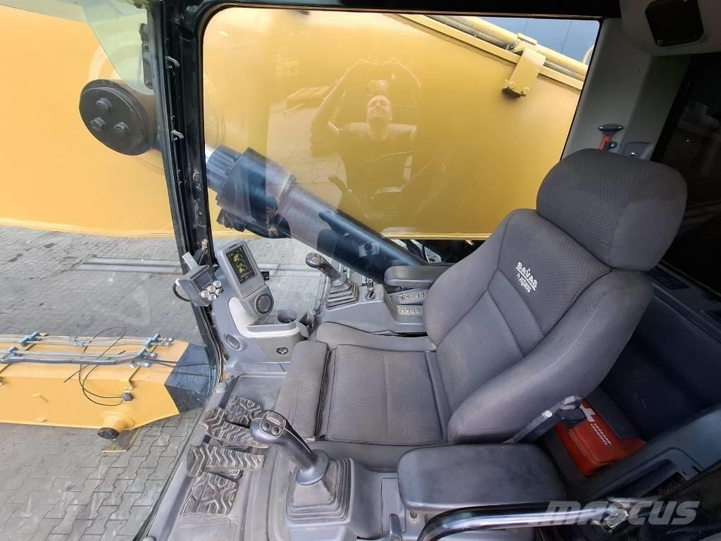 CAT 374 D L Waste / industry handlers