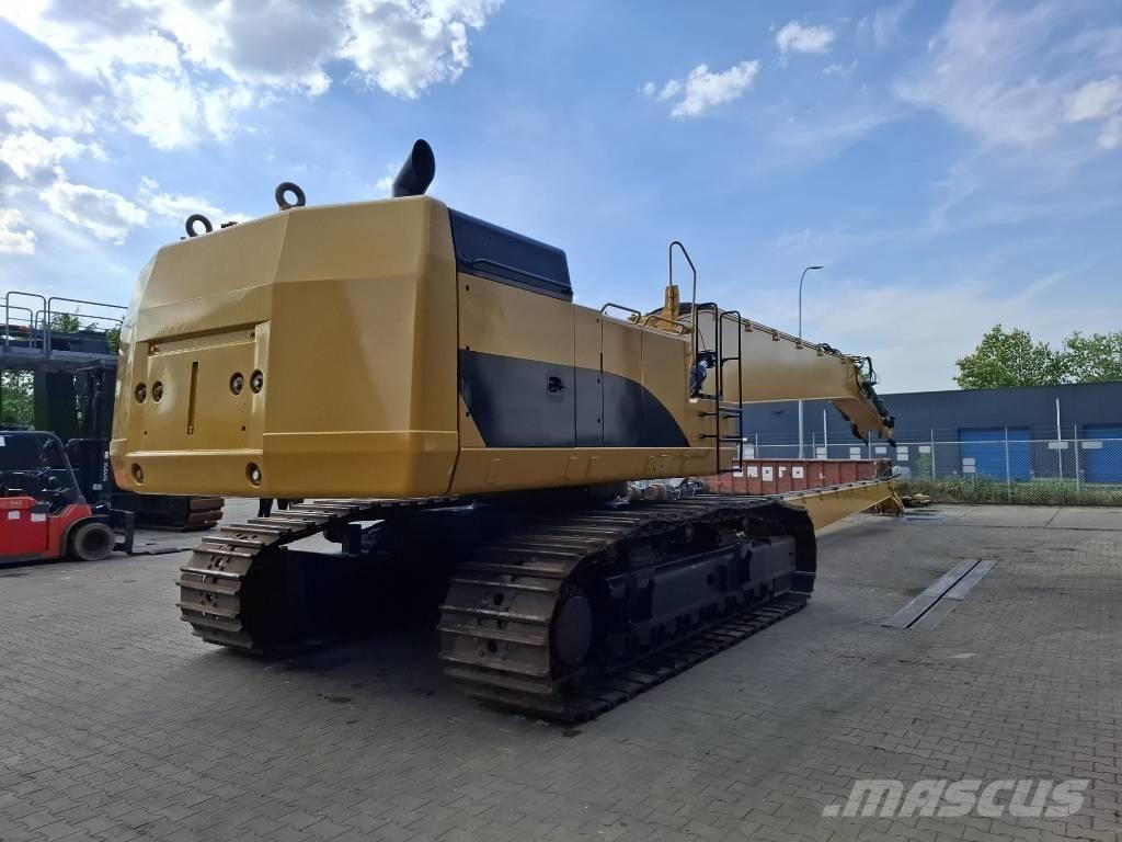 CAT 374 D L Waste / industry handlers