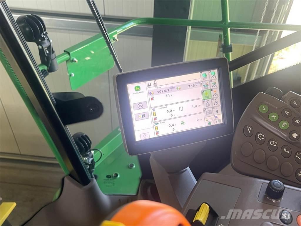 John Deere 8200i Zelfrijdende veldhakselaars