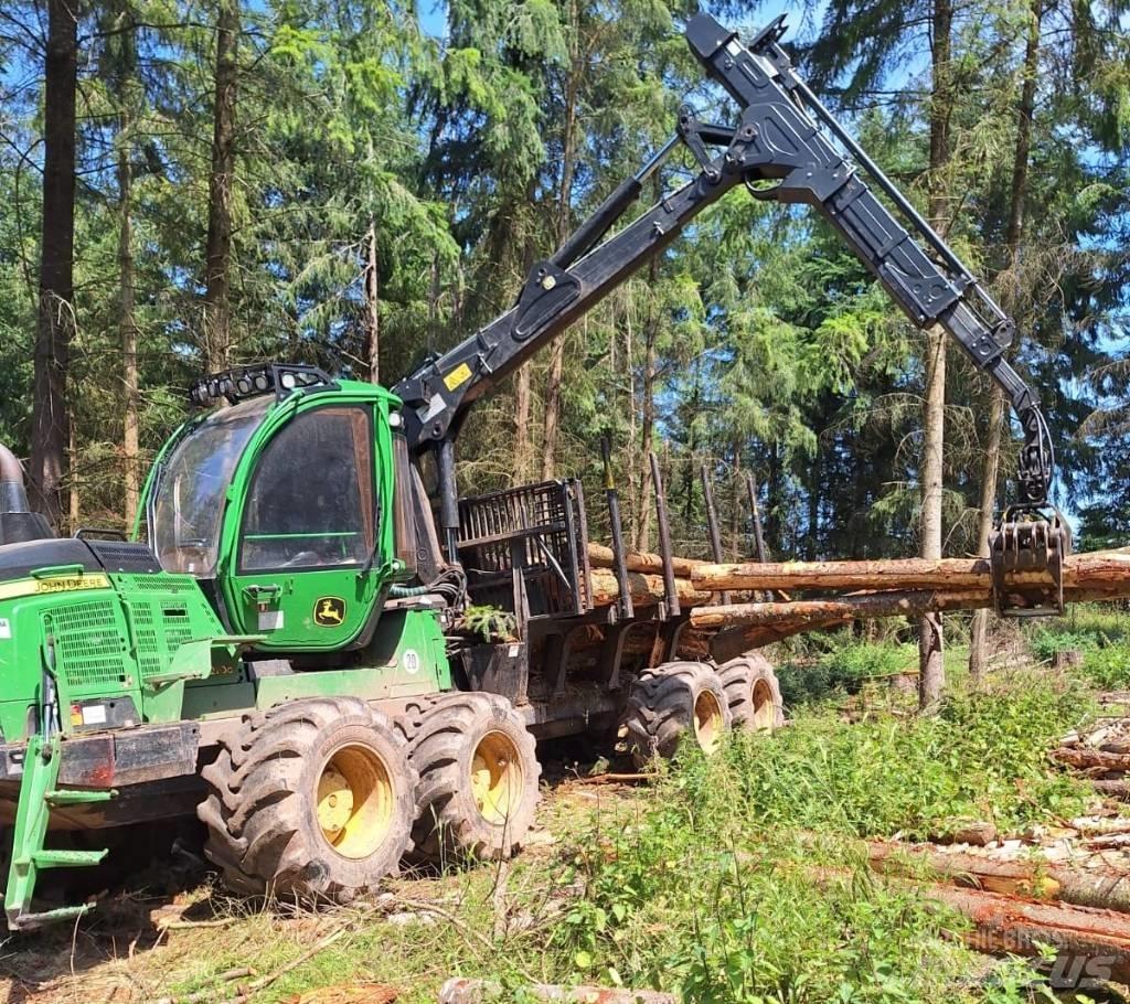 John Deere 1210 G Uitrijwagens