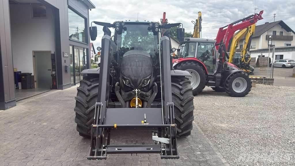 Valtra N175 Tractoren