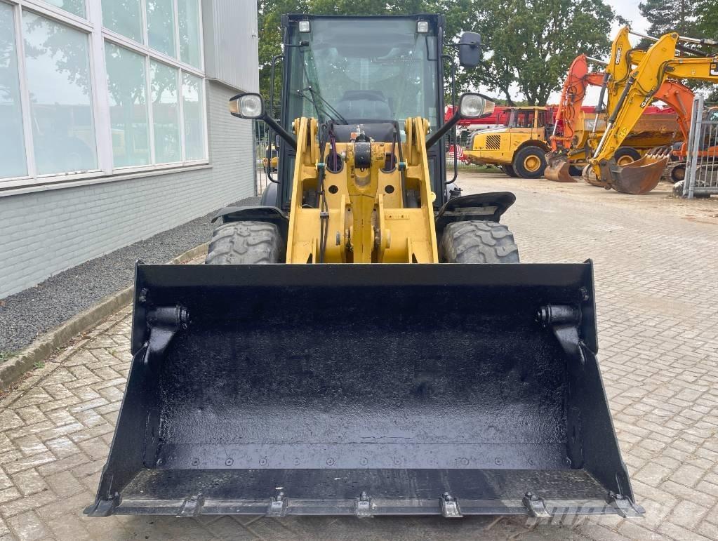 CAT 906 M    2018 Wielladers