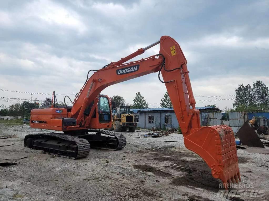 Doosan DX 225 LC Rupsgraafmachines