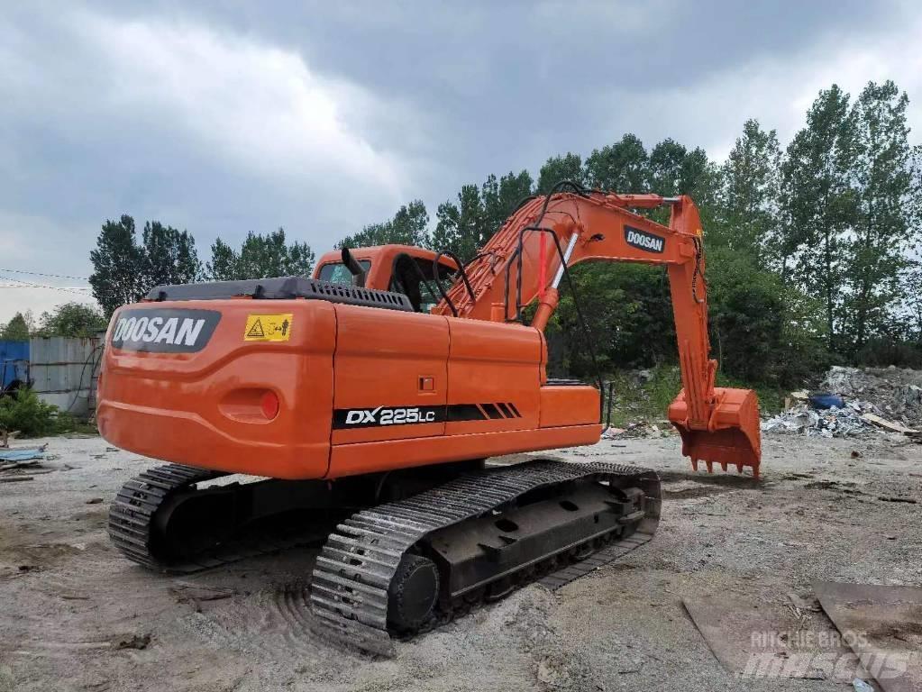 Doosan DX 225 LC Rupsgraafmachines
