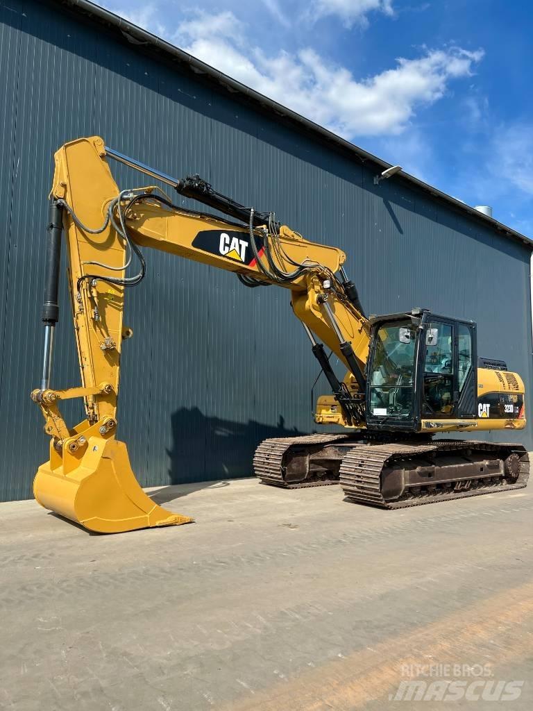 CAT 323D LN VA Rupsgraafmachines