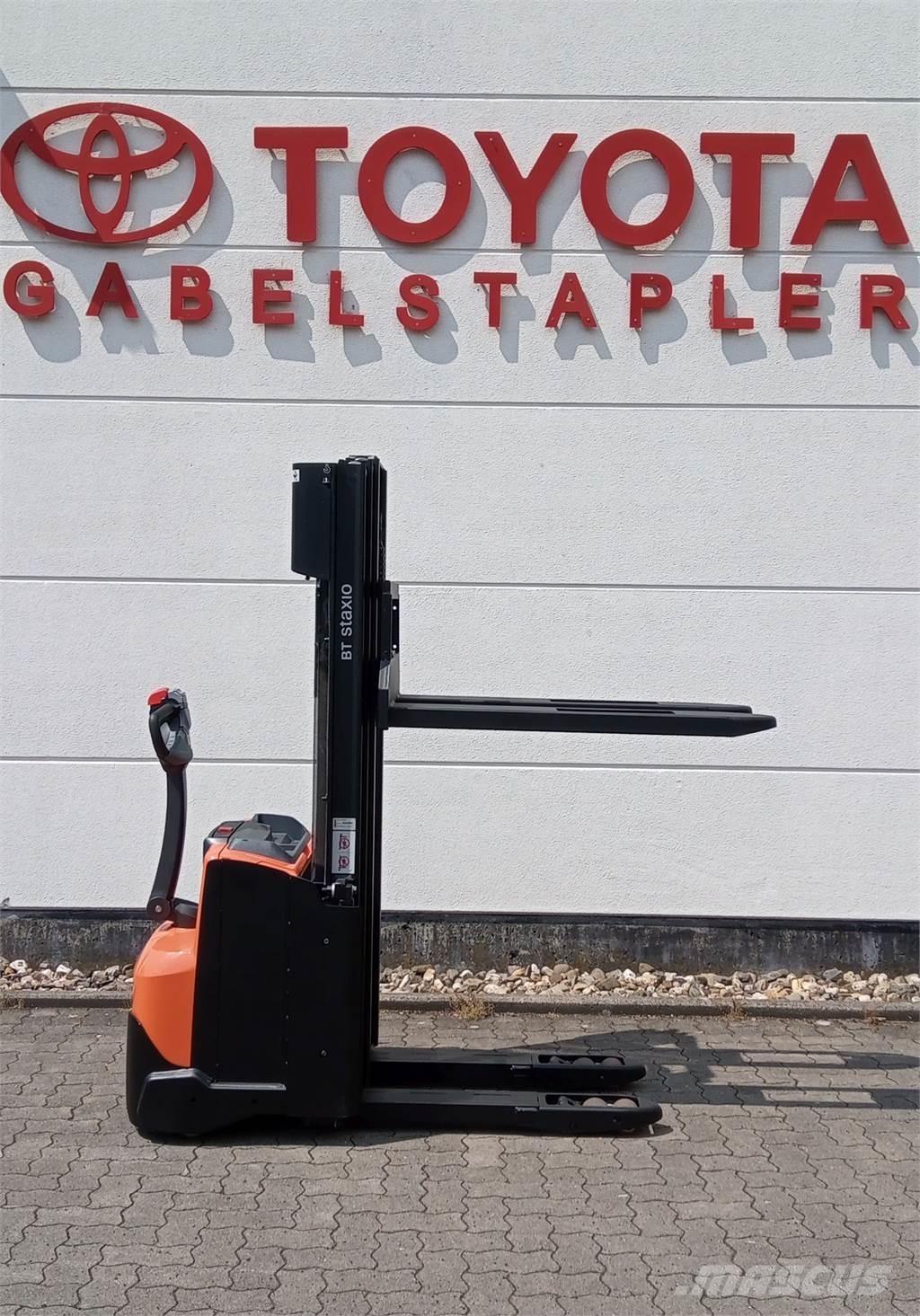Toyota SWE120L Meeloop stapelaar