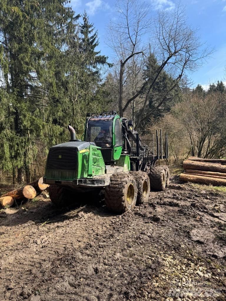 John Deere 1510 E Uitrijwagens