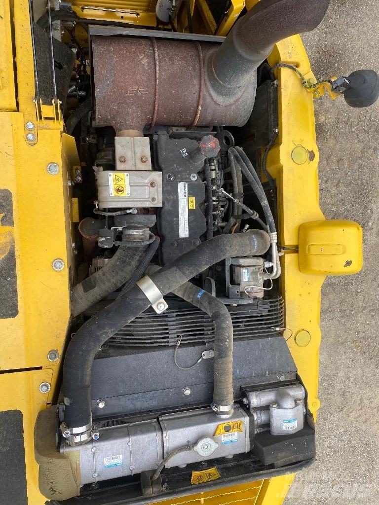 Komatsu PW 148-8 Wielgraafmachines