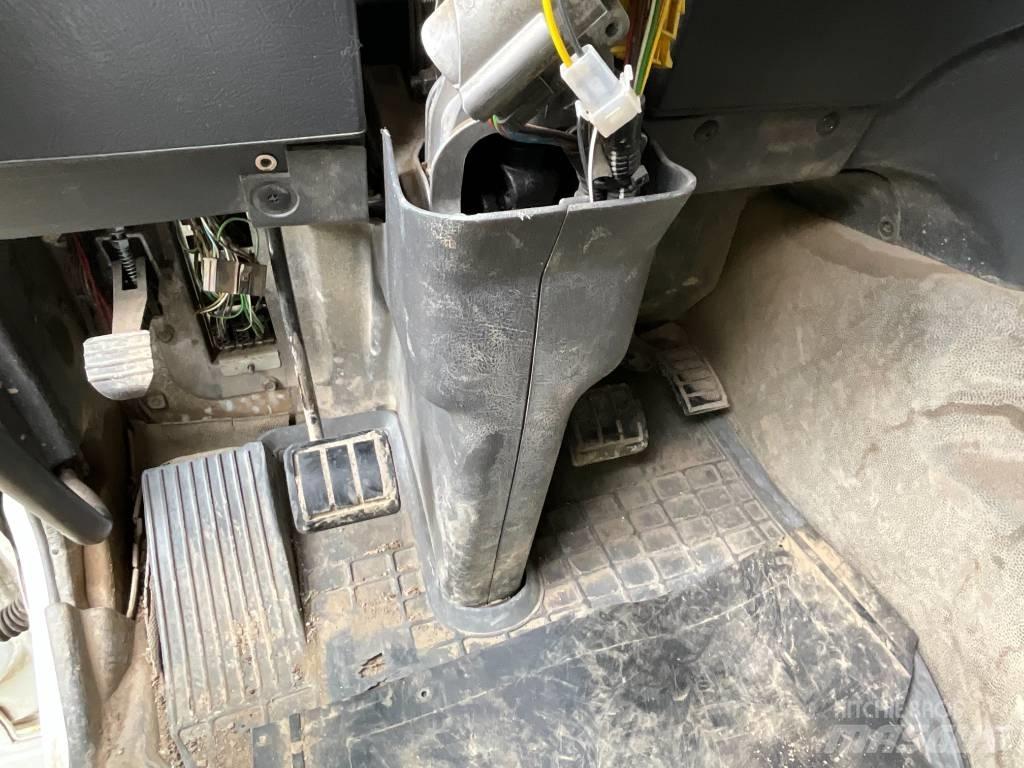 Yanmar TW 95 Wielgraafmachines
