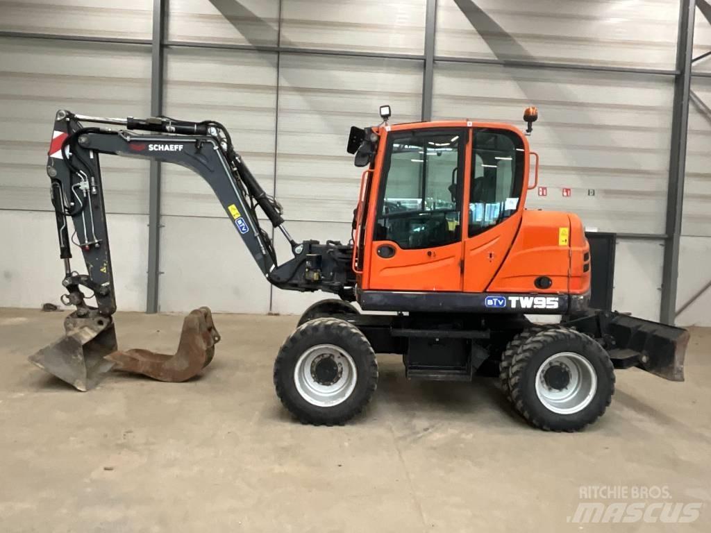 Yanmar TW 95 Wielgraafmachines
