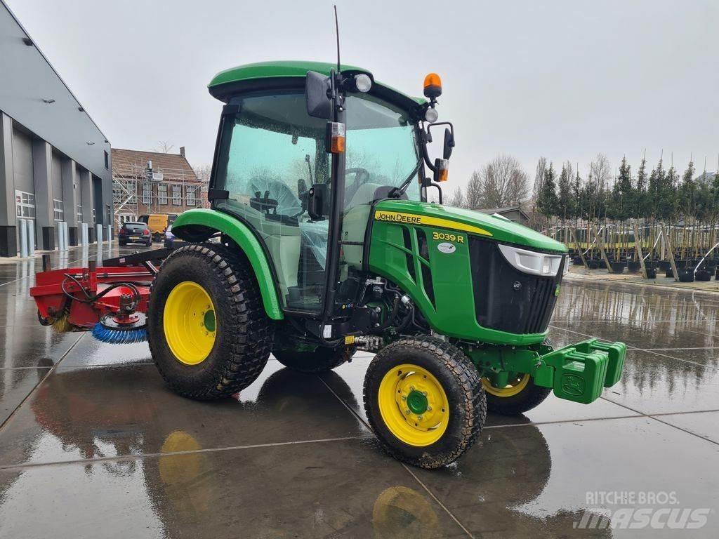 John Deere 3039R Tractoren