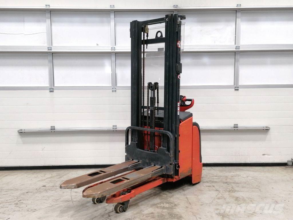 Linde L14I Meeloop stapelaar