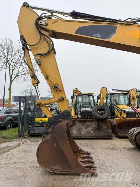 CAT 324DL Rupsgraafmachines
