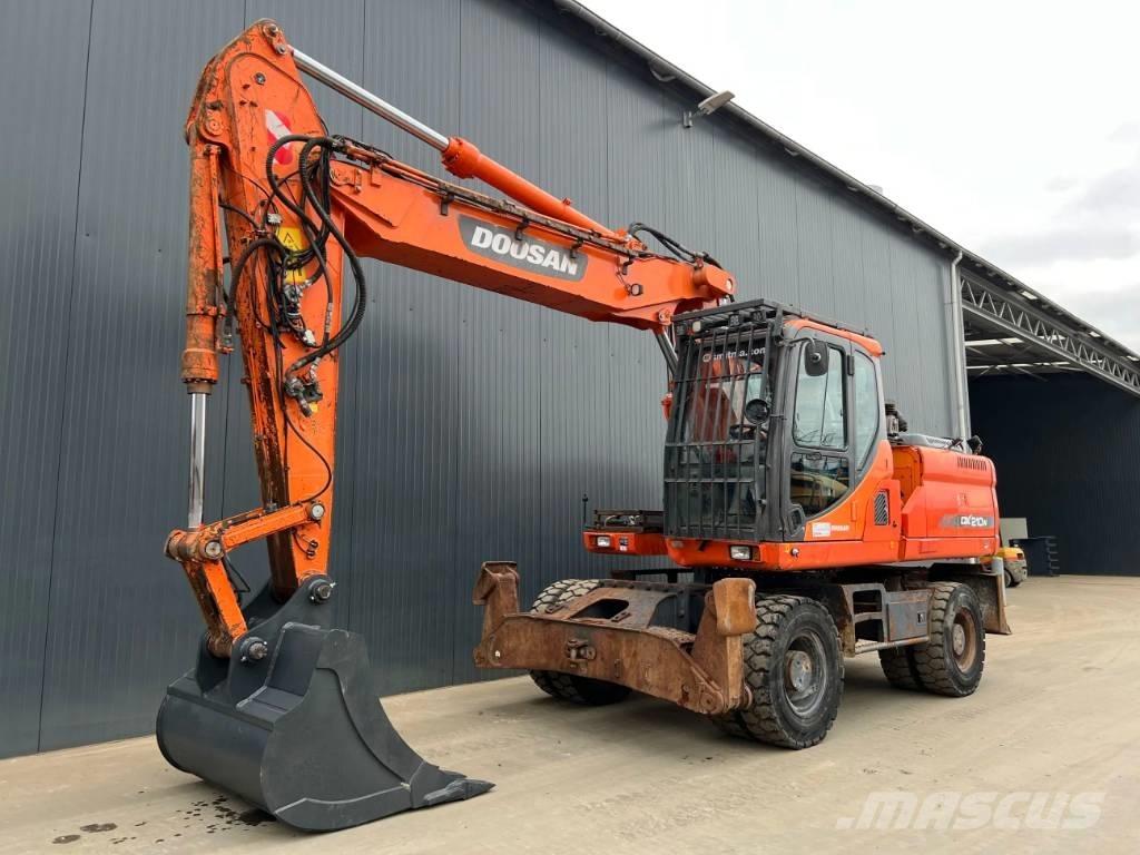 Doosan DX210W Wielgraafmachines