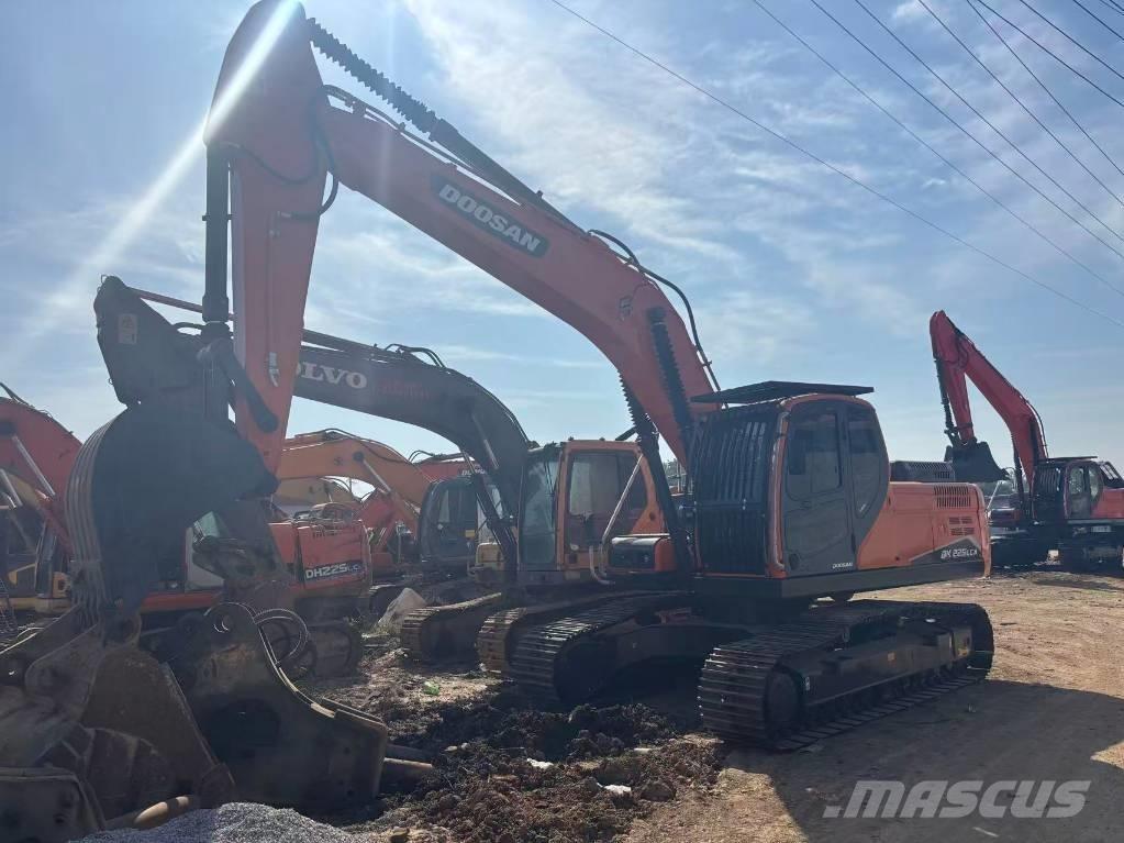 Doosan DX 225 LCA Midigraafmachines 7t - 12t