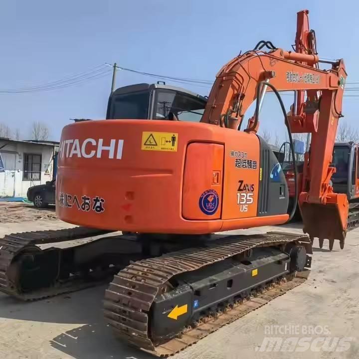 Hitachi ZX 135 Rupsgraafmachines