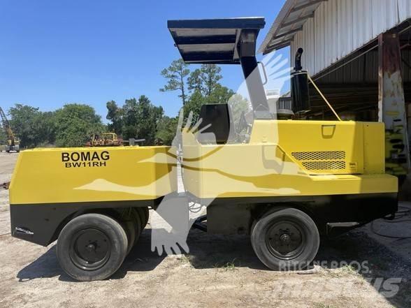 Bomag BW11RH Bandenwalsen