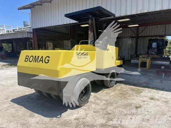 Bomag BW11RH Bandenwalsen