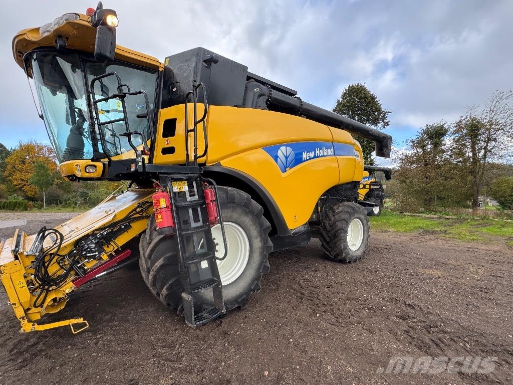 New Holland CX 8070 Maaidorsmachines